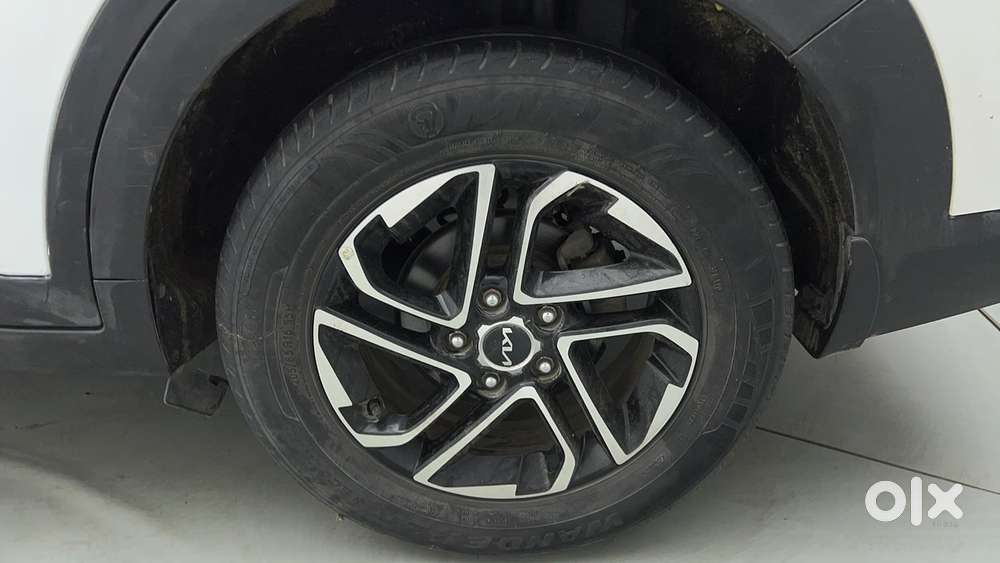 Kia Carens 1.4 Luxury Plus 6 Str, 2022, Petrol