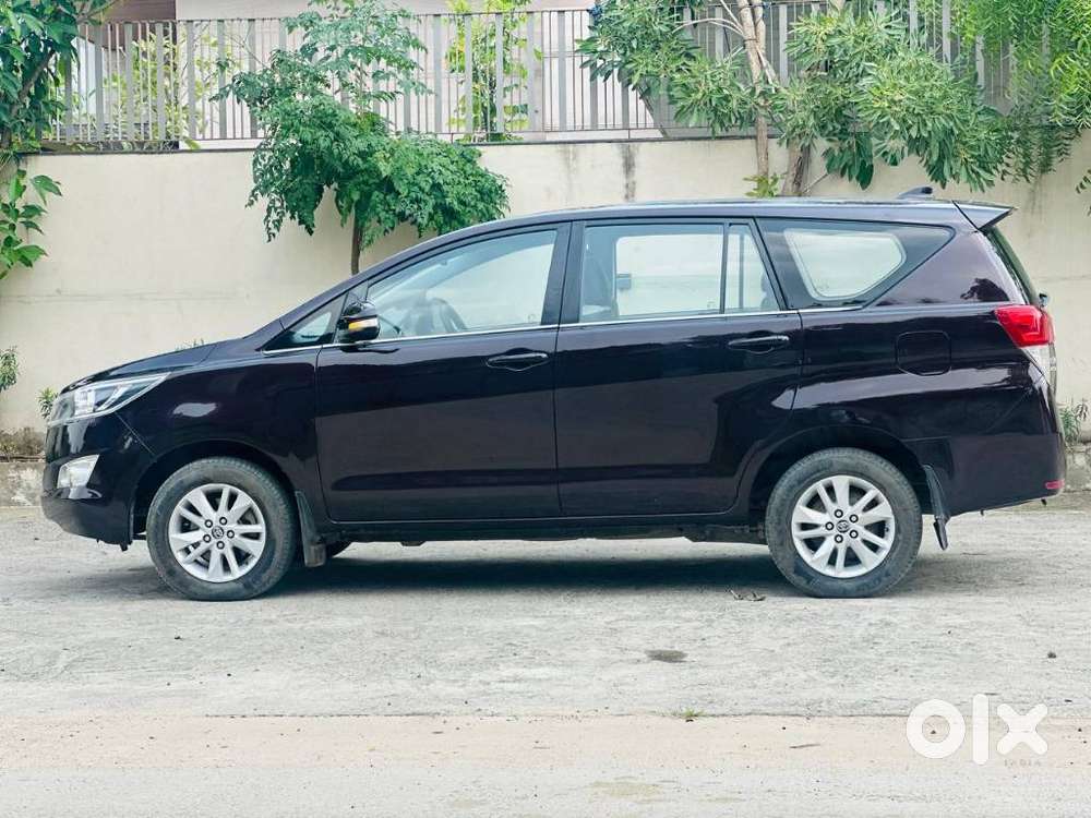 Toyota Innova Crysta 2.4 G Mt, 2017, Diesel
