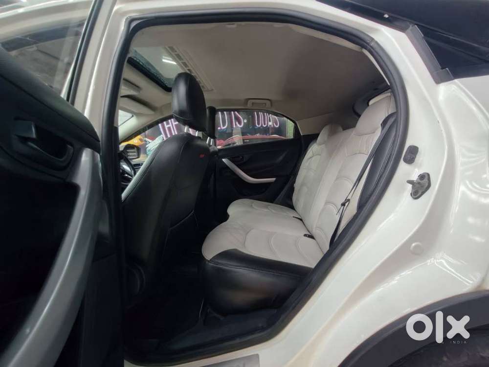 Tata Nexon 1.5 Revotorq Xm (s), 2022, Diesel