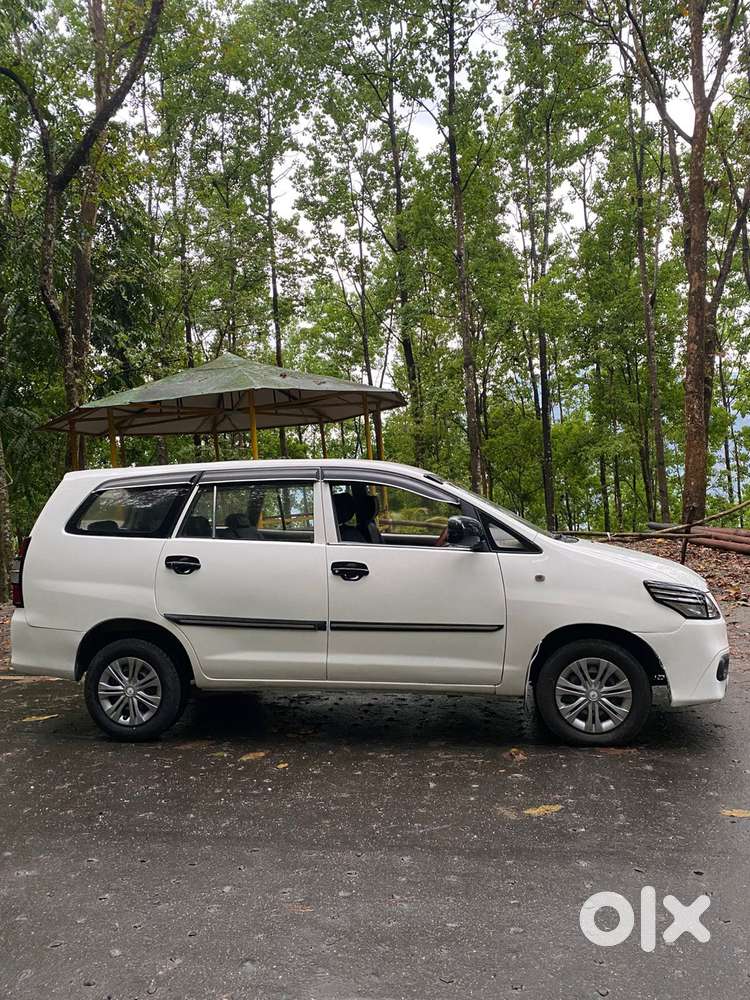 Toyota Innova 2.5 Ev (diesel) Ps 8 Seater Bs Iv, 2014, Diesel