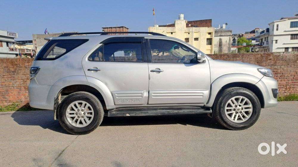 Toyota Fortuner 3.0 4x2 Mt, 2012, Diesel