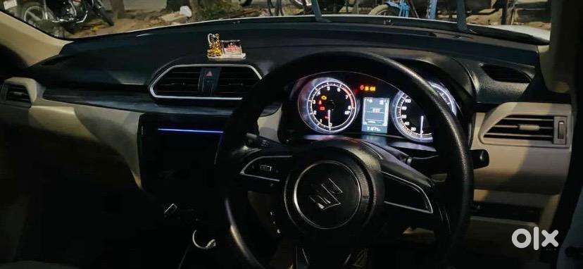 Dzire Vxi Cng 2022 Average 30+