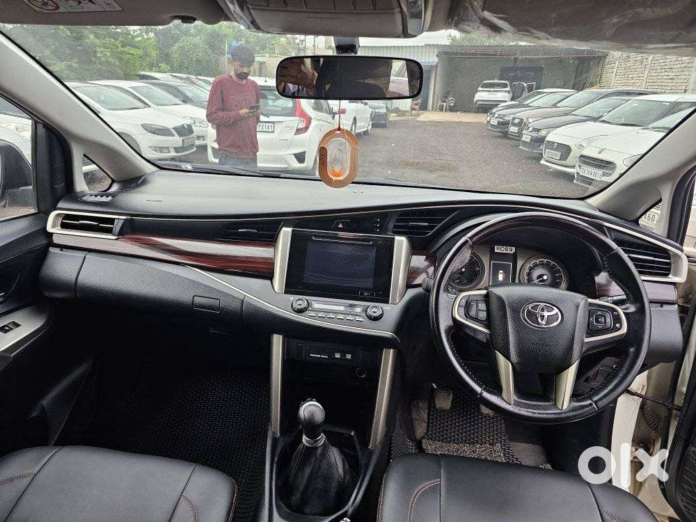 Toyota Innova Crysta 2.4 V, 2017, Diesel