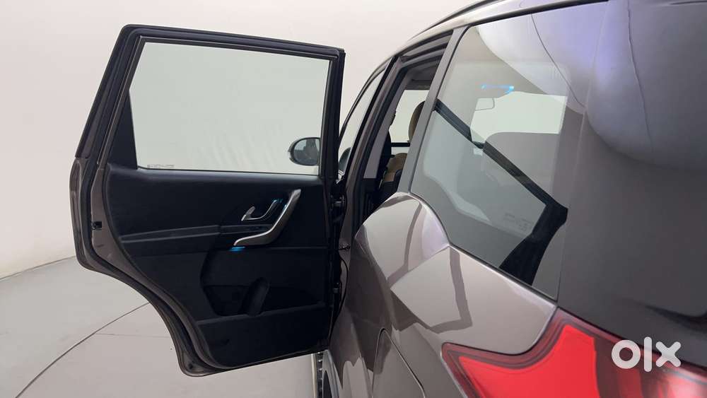 Mahindra Xuv500 At W9 2wd, 2020, Diesel