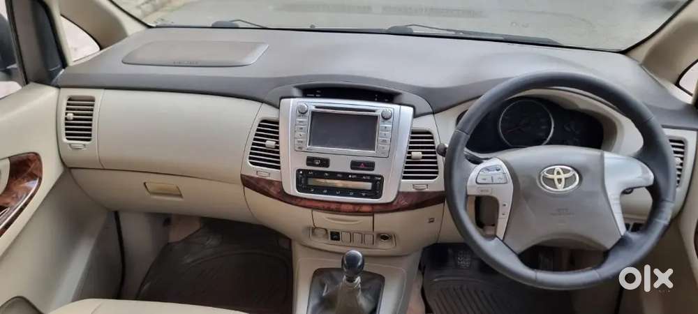 Toyota Innova 2.5 V 2012 Second Owner