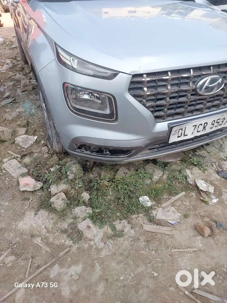 Hyundai Venue 2021 Petrol Well Maintained