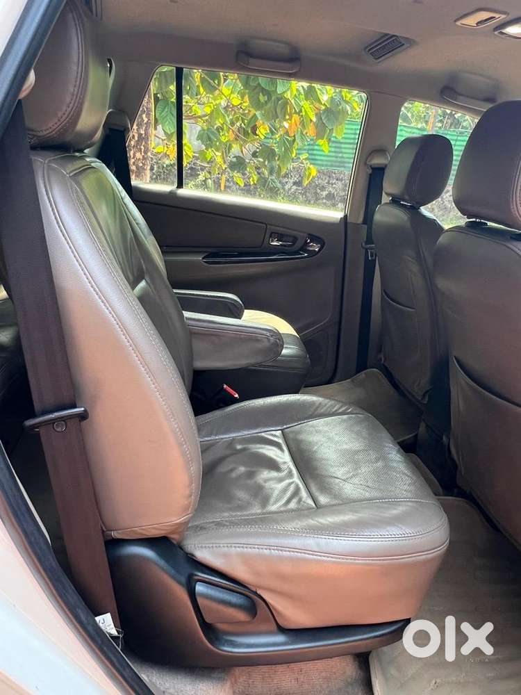 Toyota Innova 2015 Diesel Well Maintained