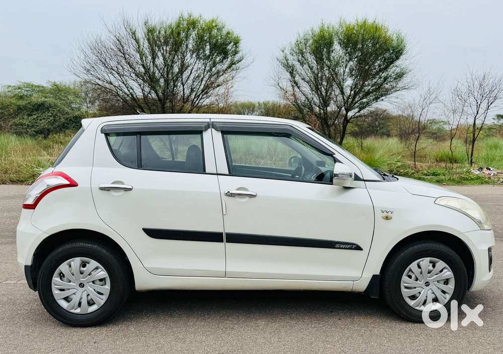 Maruti Suzuki Swift Lxi, 2016, Petrol