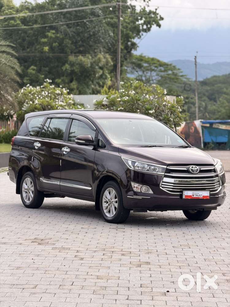 Toyota Innova Crysta 2.4 G Mt, 2017, Diesel