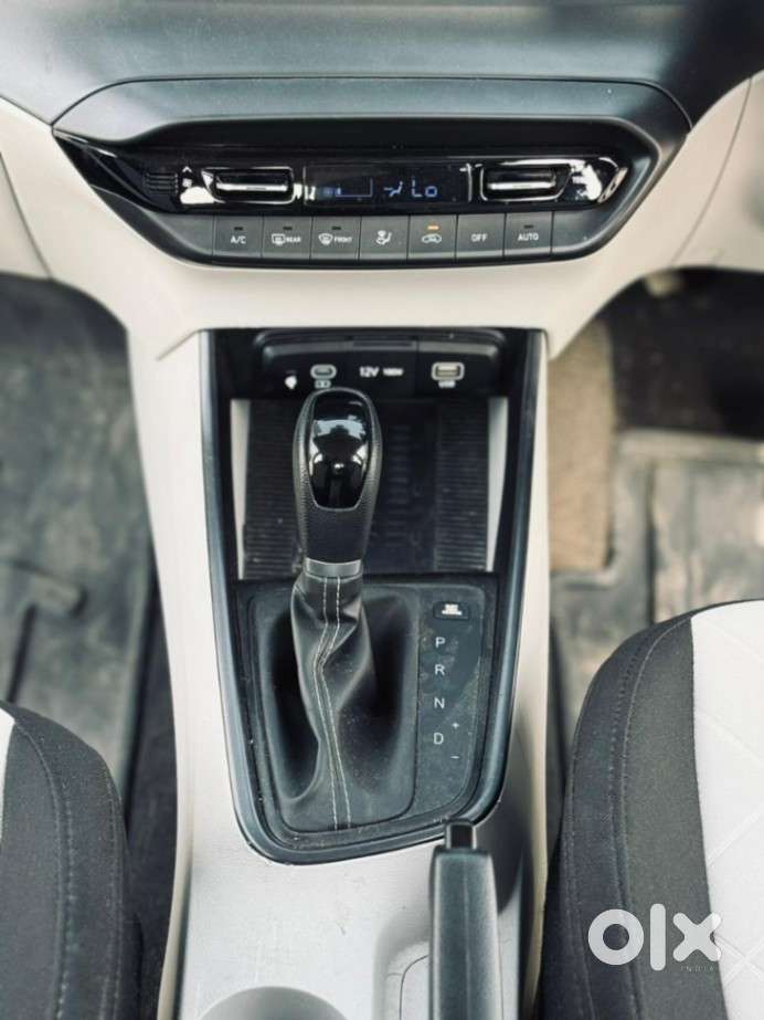 Hyundai I20 Sportz 1.4 At Vtvt, 2023, Petrol