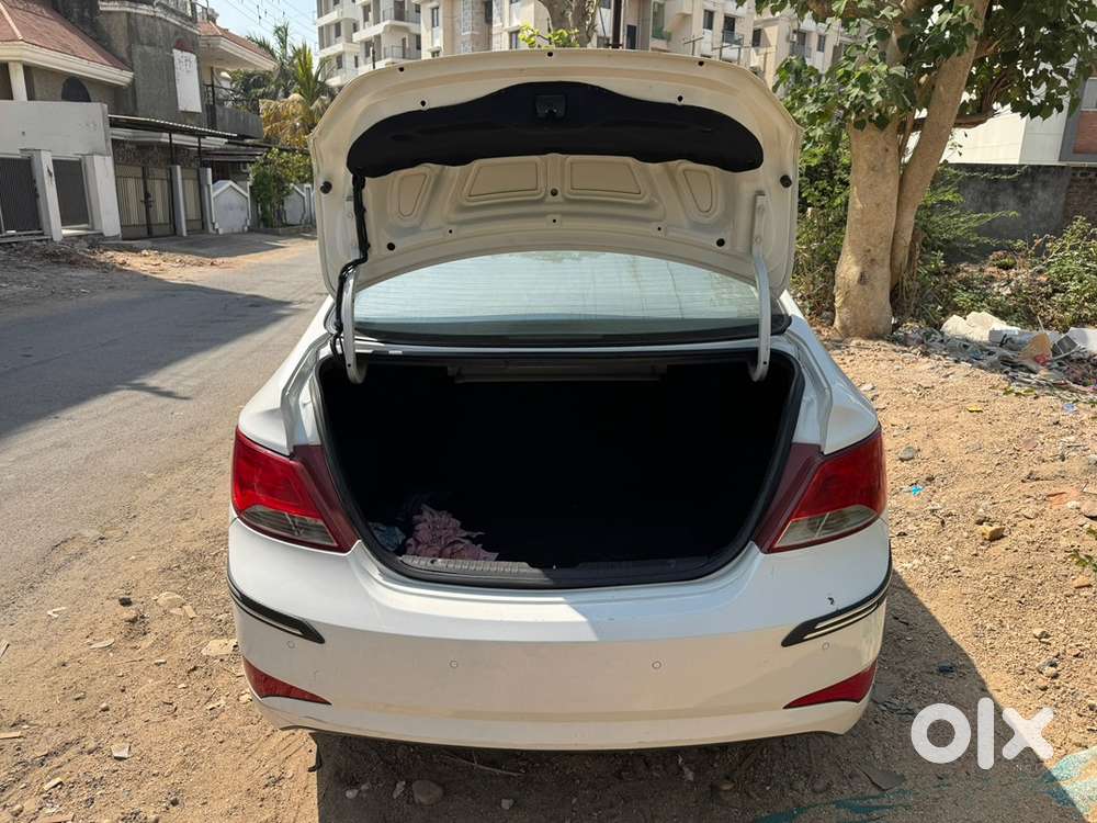 Hyundai Fluidic Verna 2016
