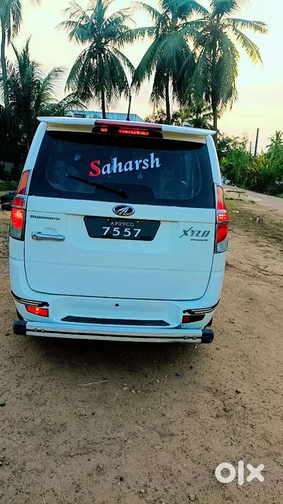 Mahindra Xylo 2011
