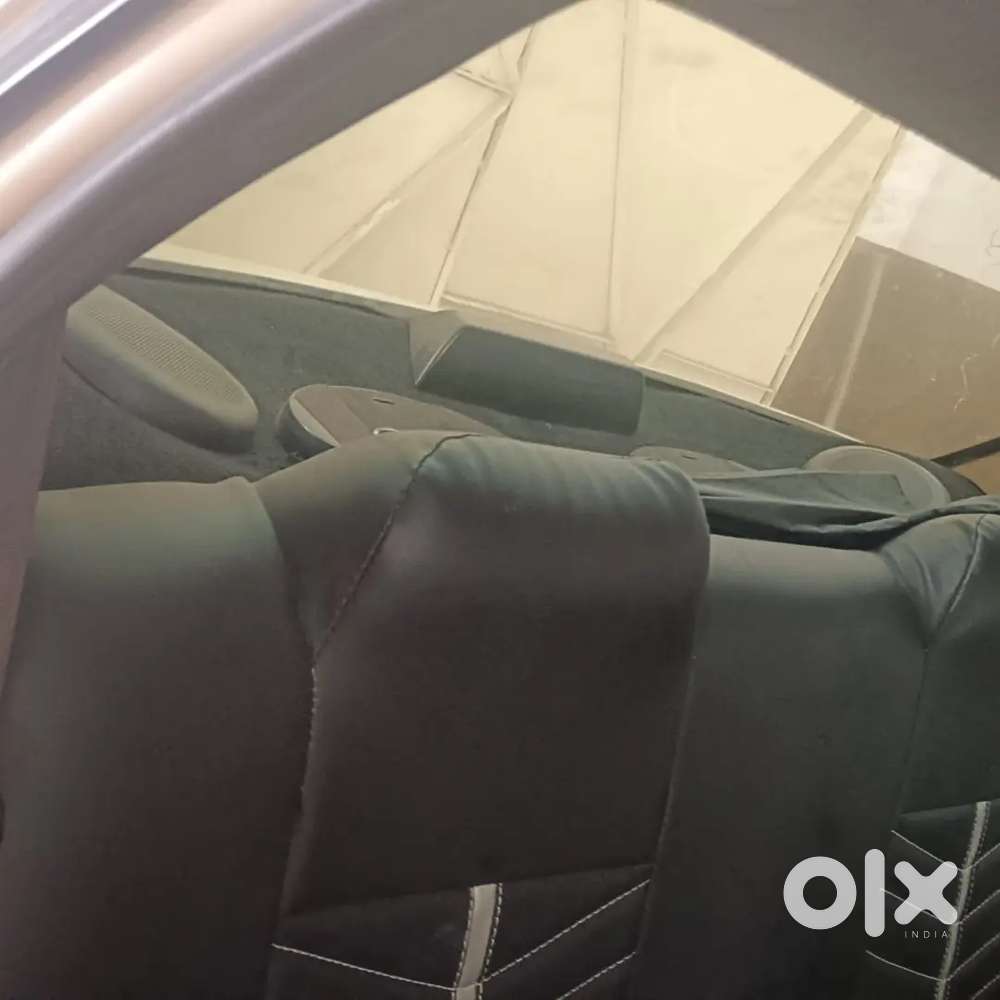 M Car Sale Kr Rha Hu