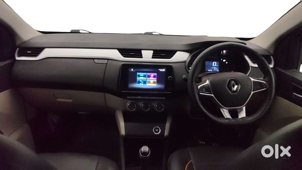 Renault Triber Rxz, 2022, Petrol