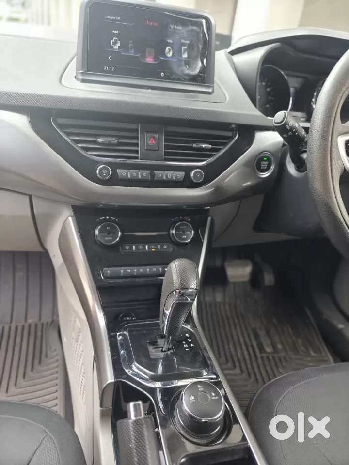 Tata Nexon 1.2 Revotron Xza Plus, 2018, Petrol