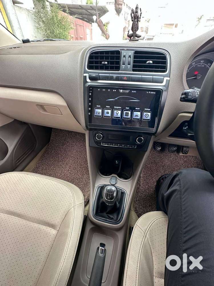 Skoda Rapid Petrol 2016
