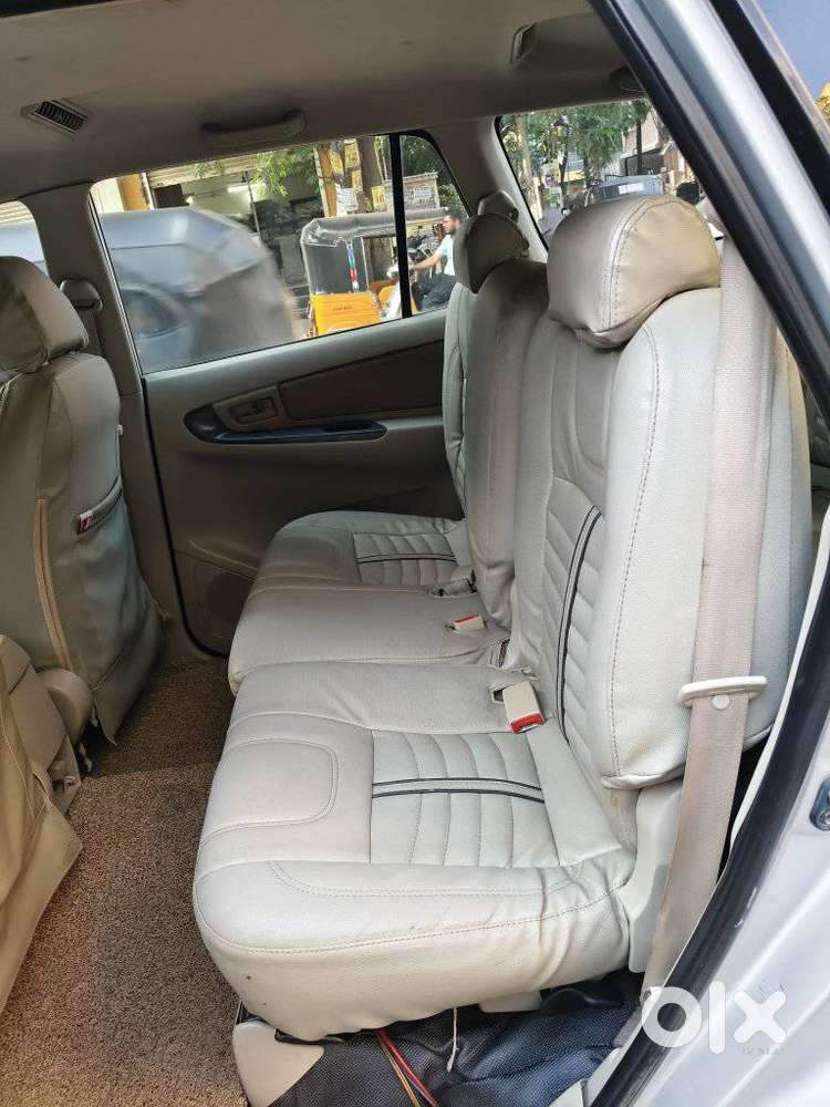 Toyota Innova 2.5 G (diesel) 8 Seater, 2013, Diesel