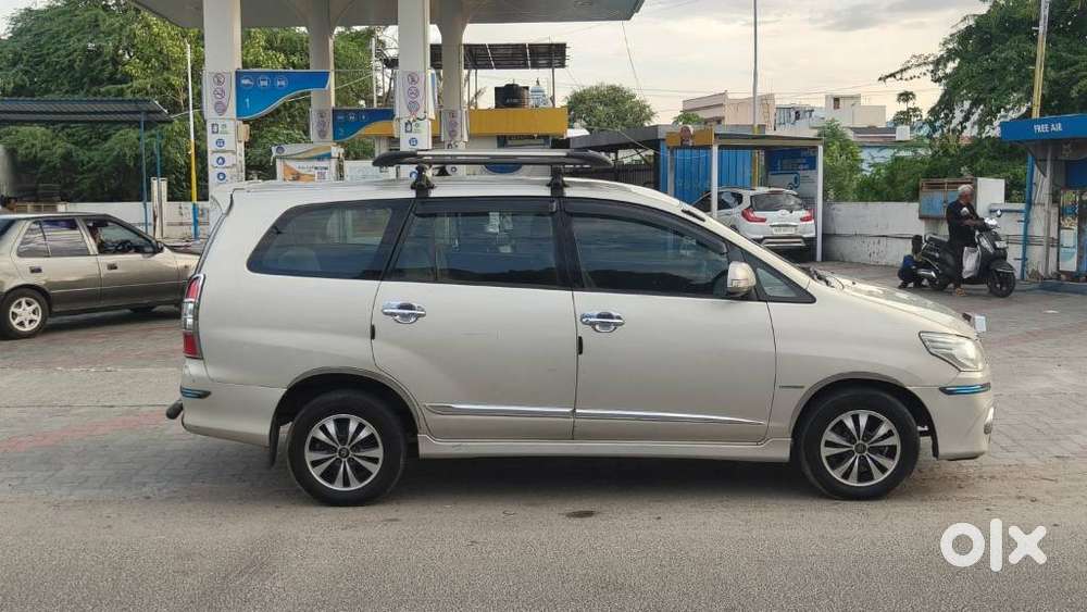 Toyota Innova 2.5 V 8 Str, 2015, Diesel