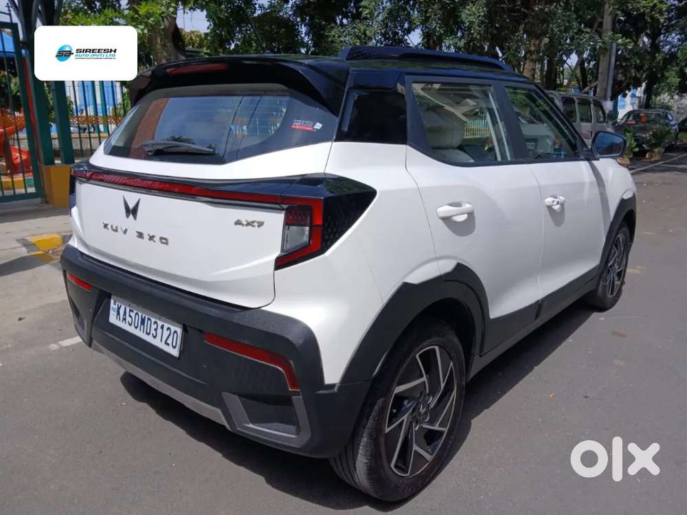 Mahindra Xuv 3xo Ax7 Diesel Mt, 2024, Diesel