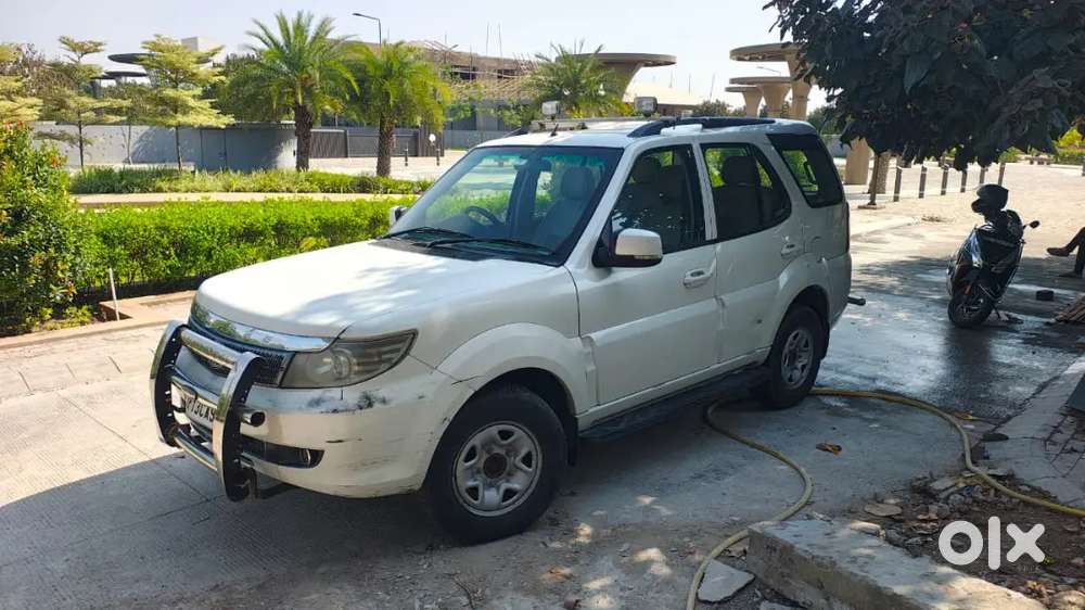 Tata Safari Storme 2013