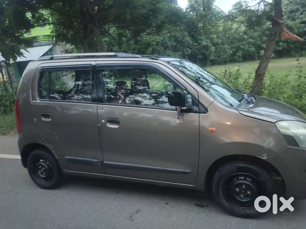 Maruti Suzuki Wagon R Lxi Petrol  2011 Model  69,554 Km