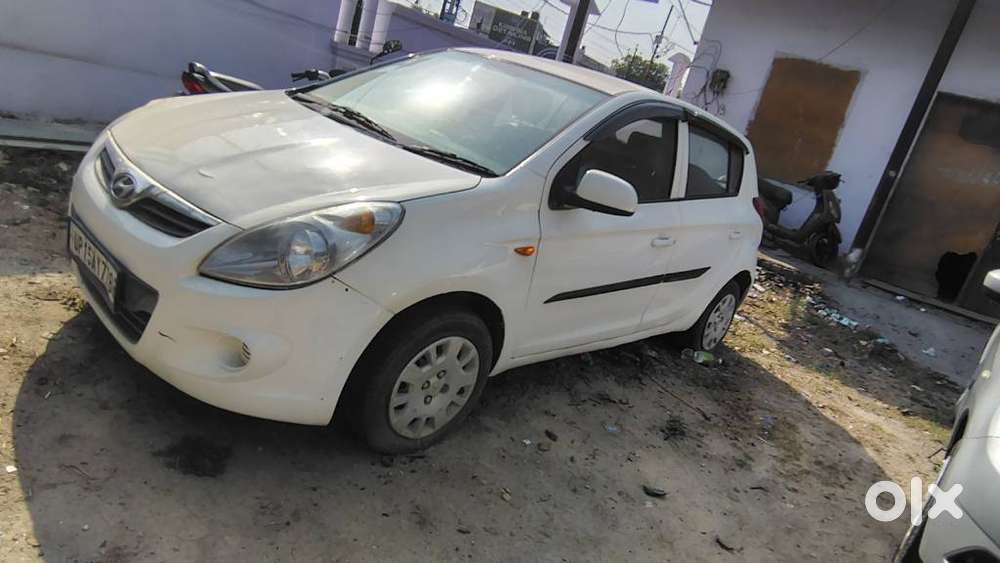 Hyundai I20 Petrol Cvt Magna Executive, 2012, Petrol