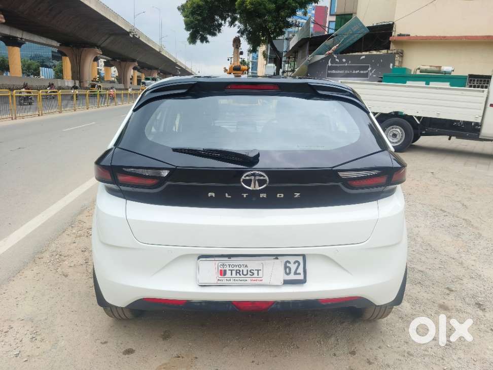Tata Altroz Xma Plus (s), 2023, Petrol