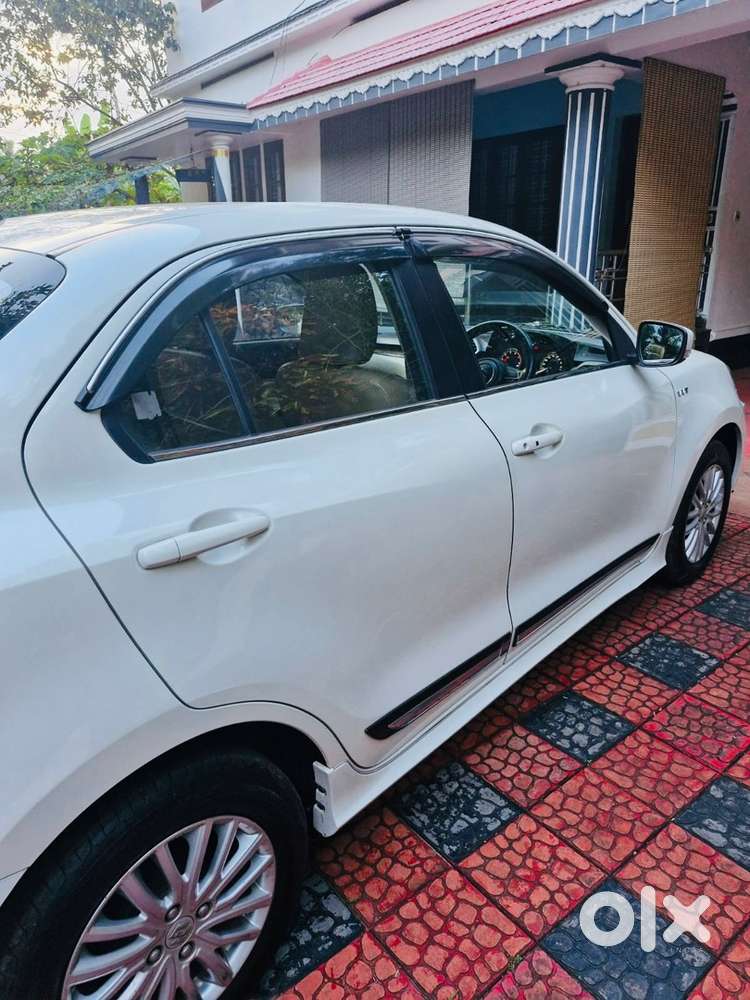 Maruti Dzire Petrol 2017 - Urgent Sale