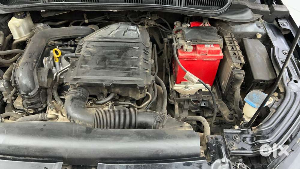 Skoda Slavia Style 1.0l Tsi At, 2022, Petrol
