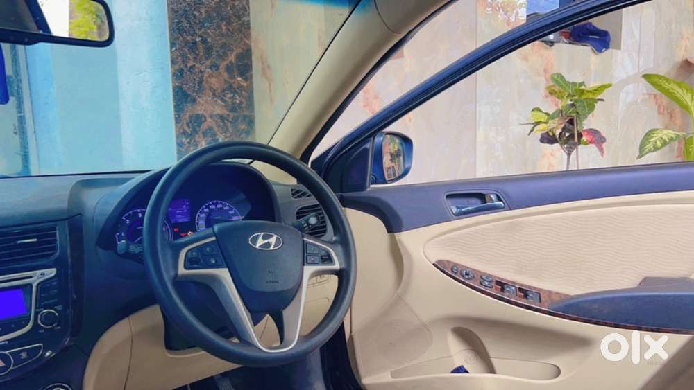 Hyundai Verna Crdi 2013