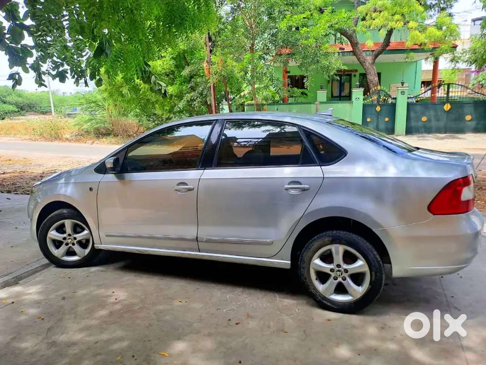 Skoda Rapid Elegance 2014 Diesel Manual