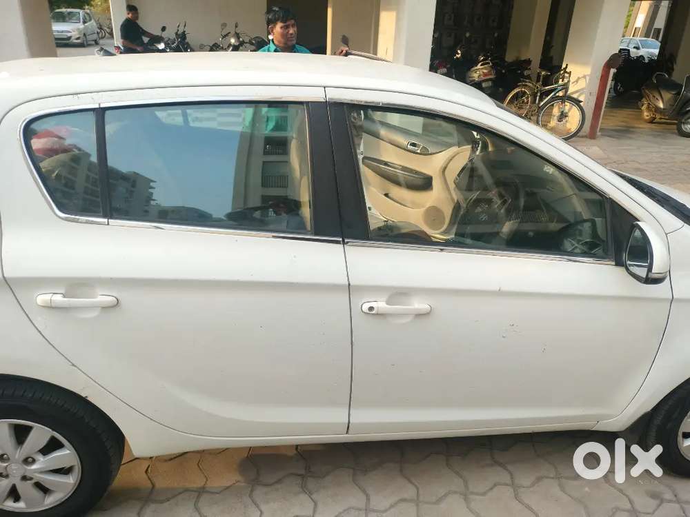 Hyundai Elite I20 2014 Diesel 105000 Km Driven