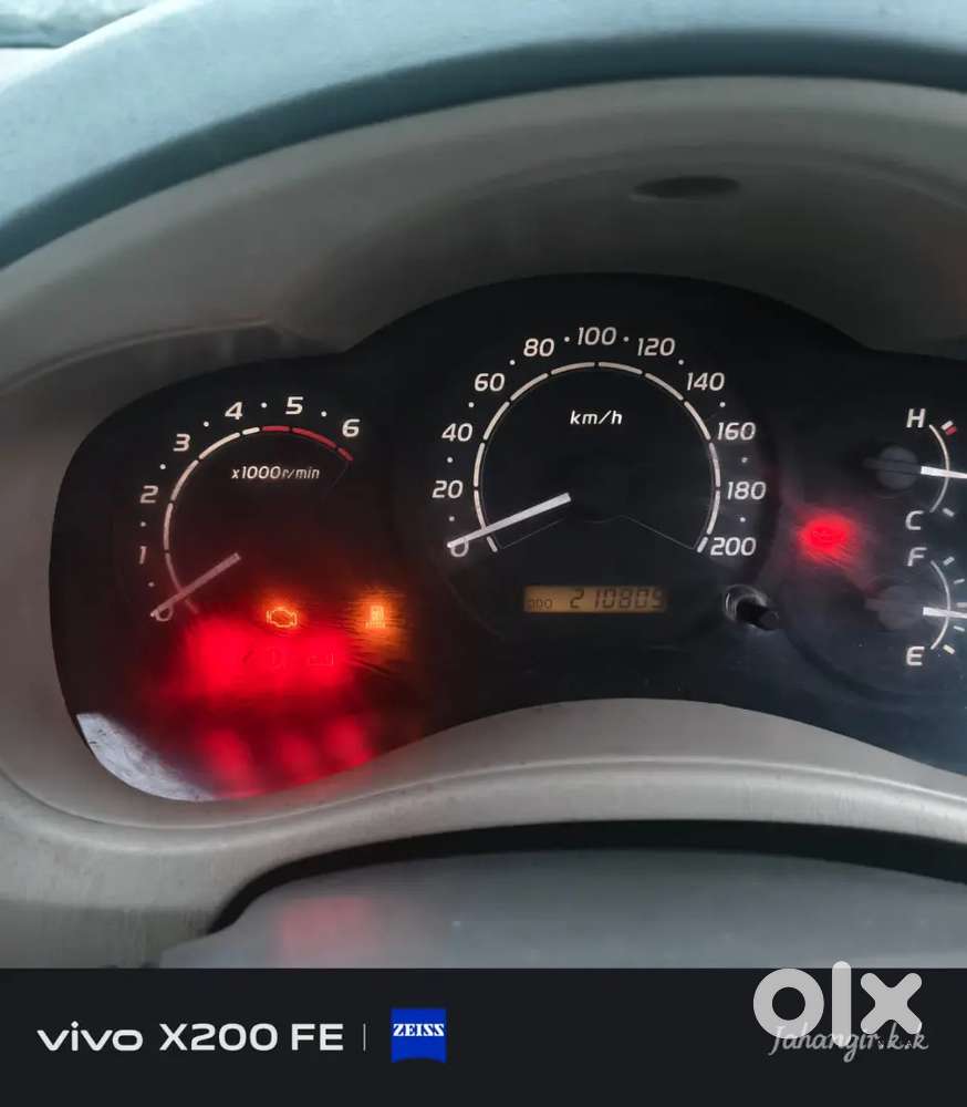 Toyota Innova Hycross 2009 Diesel 200000 Km Driven