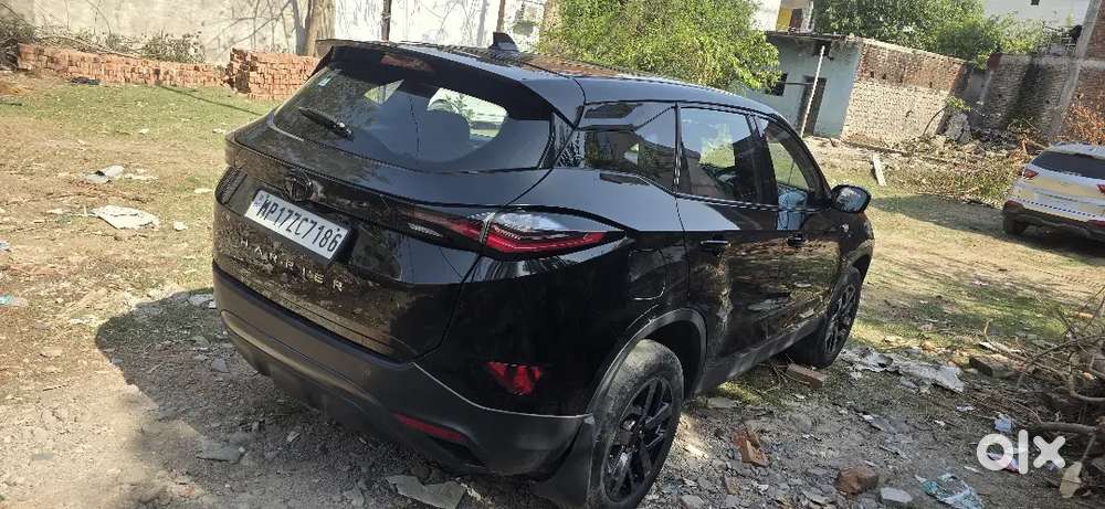 Tata Harrier 2023 Red Dark Edition