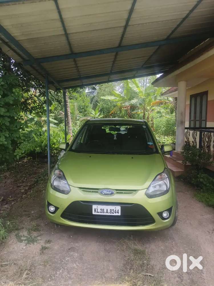 Ford Figo Petrol Lxi 2013