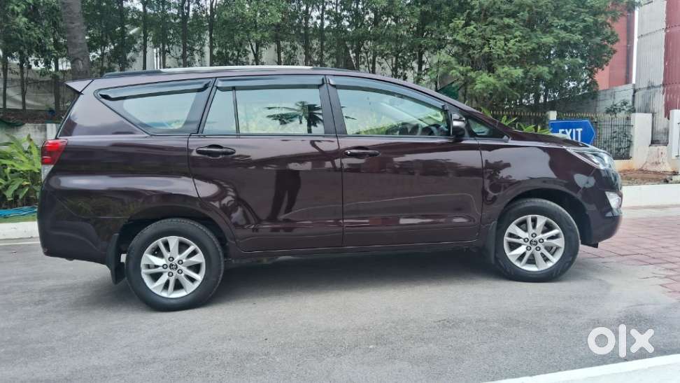 Toyota Innova Crysta 2.4 G Mt 7 Str, 2016, Diesel
