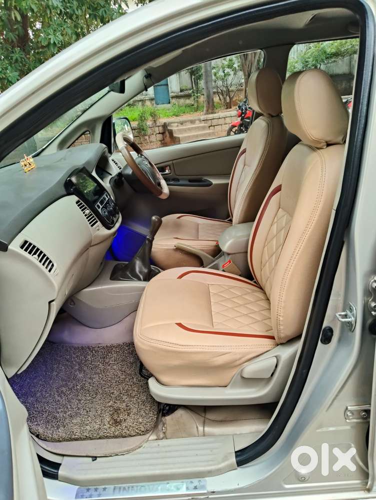 Toyota Innova 2.5 G (diesel) 8 Seater, 2012, Diesel