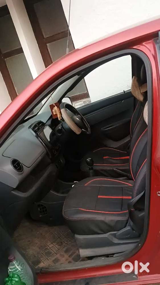 Renault Kwid Red Maroon