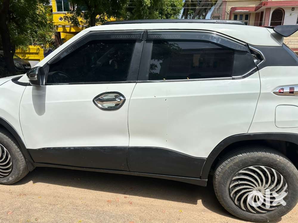 Tata Punch Petrol 2323