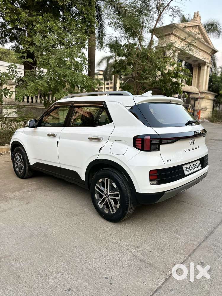 Hyundai Venue Sx (o) Mt 1.5 Diesel, 2023, Diesel