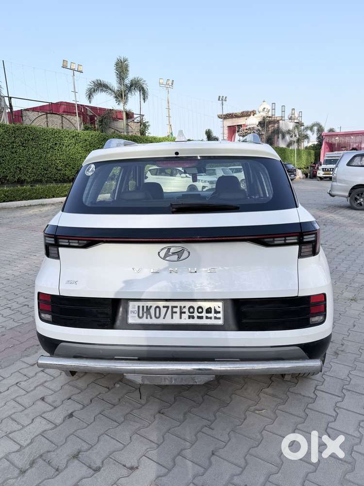 Hyundai Venue Sx Mt, 2023, Diesel