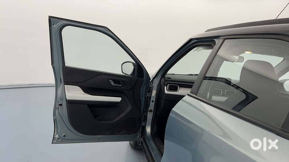 Tata Punch 1.2 Revotron Creative Dual Tone, 2022, Petrol