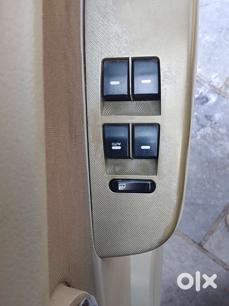 Mahindra Quanto C8, 2013, Diesel