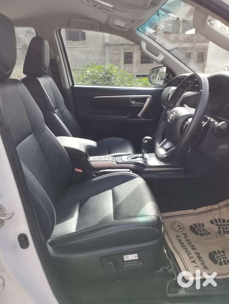 Toyota Fortuner 4x2 At 2.7 Petrol, 2025, Petrol