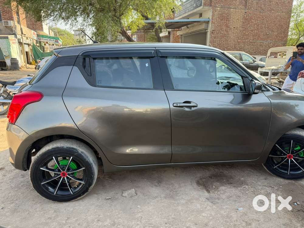 Maruti Suzuki Swift 2019 Vxi Amt
