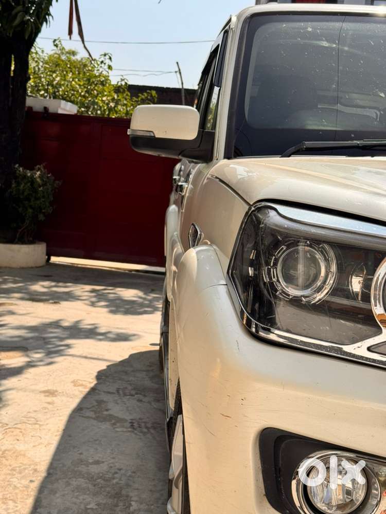 Mahindra Scorpio 2.2 S9 2019 Diesel Manual