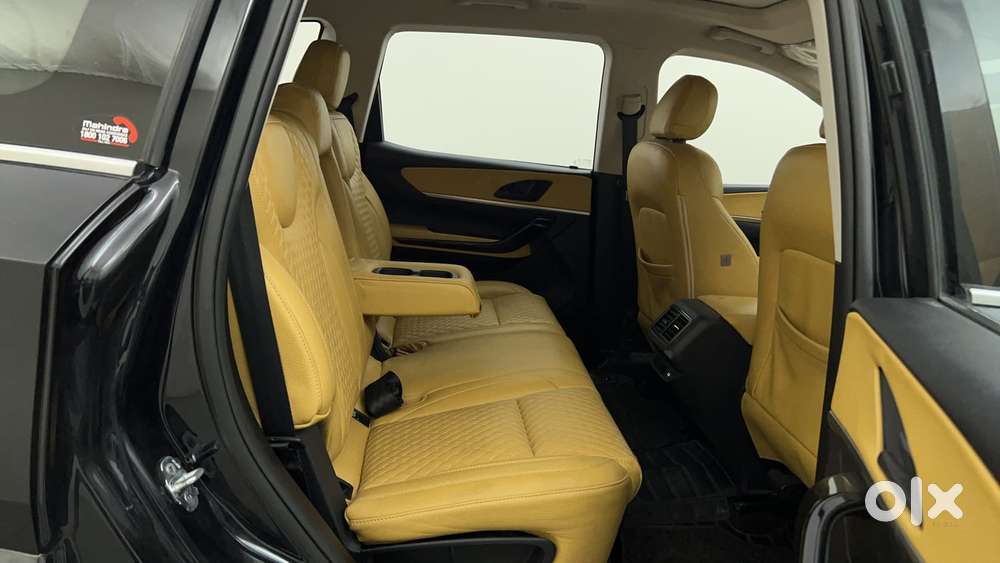 Mahindra Xuv700 2.2 Ax 5 Diesel At 7 Str, 2024, Diesel