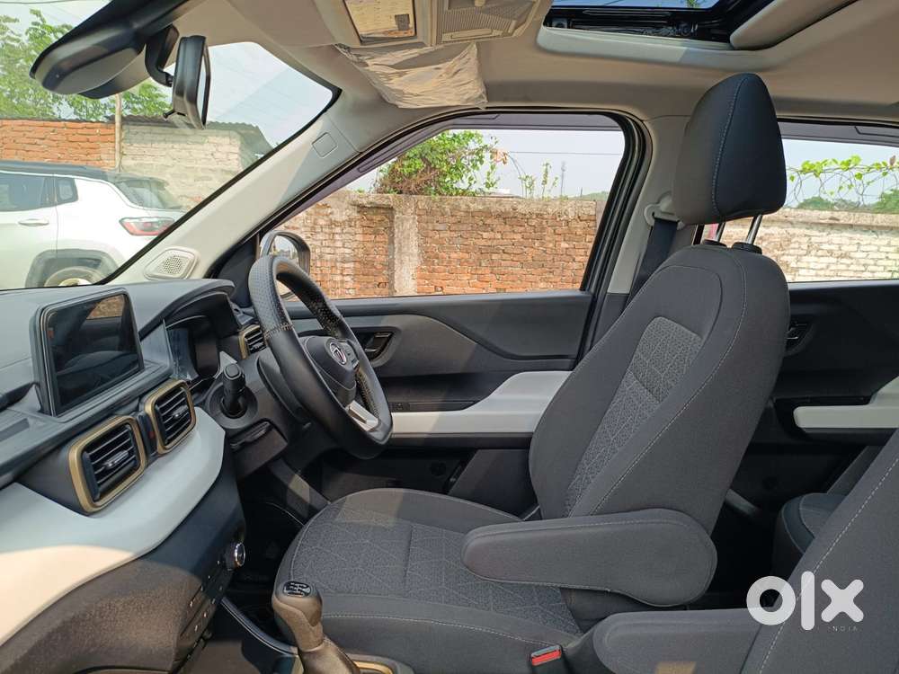 Tata Punch Accomplished, 2023, Petrol