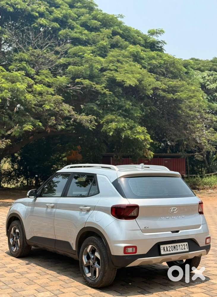Hyundai Venue 2020 Diesel 124000 Km Driven