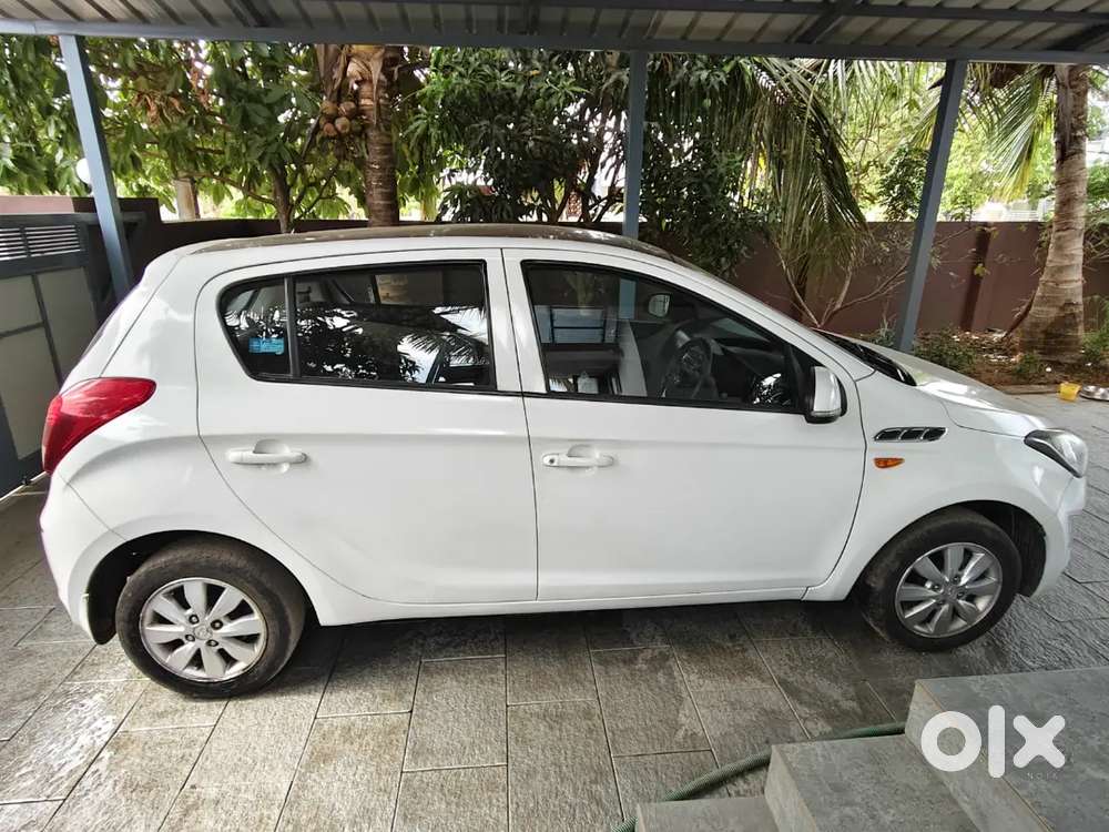 Selling The Hyundai I20 Sportz 1.4l Automatic (petrol)